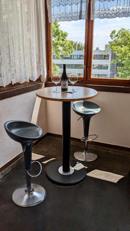 Grosse Ferienwohnung Mit Loggia Und Garten In Cottbus Exterior foto